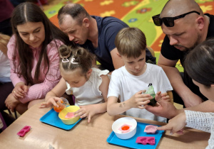 Rodzinne Warsztaty z KidsLab w grupie V