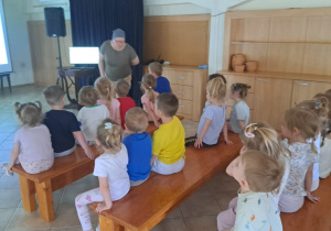 Wycieczka maluszków z grupy IX do Muzeum Okręgowego w Koninie