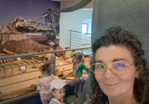 Wycieczka maluszków z grupy IX do Muzeum Okręgowego w Koninie