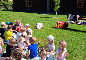 Wycieczka maluszków z grupy IX do Muzeum Okręgowego w Koninie