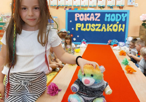 ,,Pokaz Mody Pluszaków w Dniu Dziecka”- grupa V