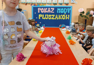 ,,Pokaz Mody Pluszaków w Dniu Dziecka”- grupa V