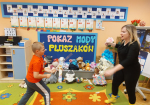 ,,Pokaz Mody Pluszaków w Dniu Dziecka”- grupa V