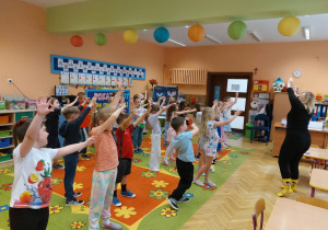 ,,Pokaz Mody Pluszaków w Dniu Dziecka”- grupa V