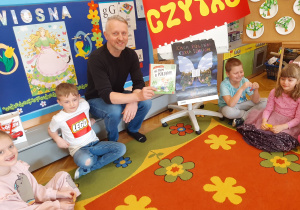 Projekt edukacyjno – czytelniczy ,,Lubimy czytać” pod hasłem ,,Książka przyjacielem dziecka” z udziałem rodziców grupy V