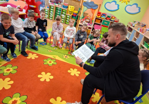 Projekt edukacyjno – czytelniczy ,,Lubimy czytać” pod hasłem ,,Książka przyjacielem dziecka” z udziałem rodziców grupy V