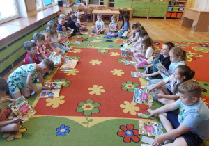 Projekt edukacyjno – czytelniczy ,,Lubimy czytać” pod hasłem ,,Książka przyjacielem dziecka” z udziałem rodziców grupy V
