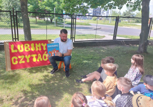 Projekt edukacyjno – czytelniczy ,,Lubimy czytać” pod hasłem ,,Książka przyjacielem dziecka” z udziałem rodziców grupy V