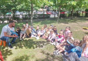 Projekt edukacyjno – czytelniczy ,,Lubimy czytać” pod hasłem ,,Książka przyjacielem dziecka” z udziałem rodziców grupy V