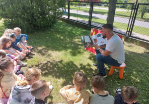 Projekt edukacyjno – czytelniczy ,,Lubimy czytać” pod hasłem ,,Książka przyjacielem dziecka” z udziałem rodziców grupy V