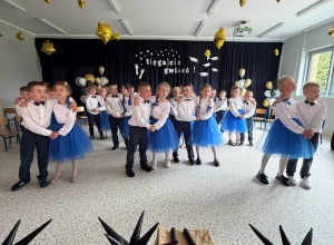 "Wspomnienia, które zostaną w sercach"- uroczyste pożegnanie przedszkola w grupie VI